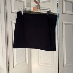 32 Degree Black Skirt Size XXL